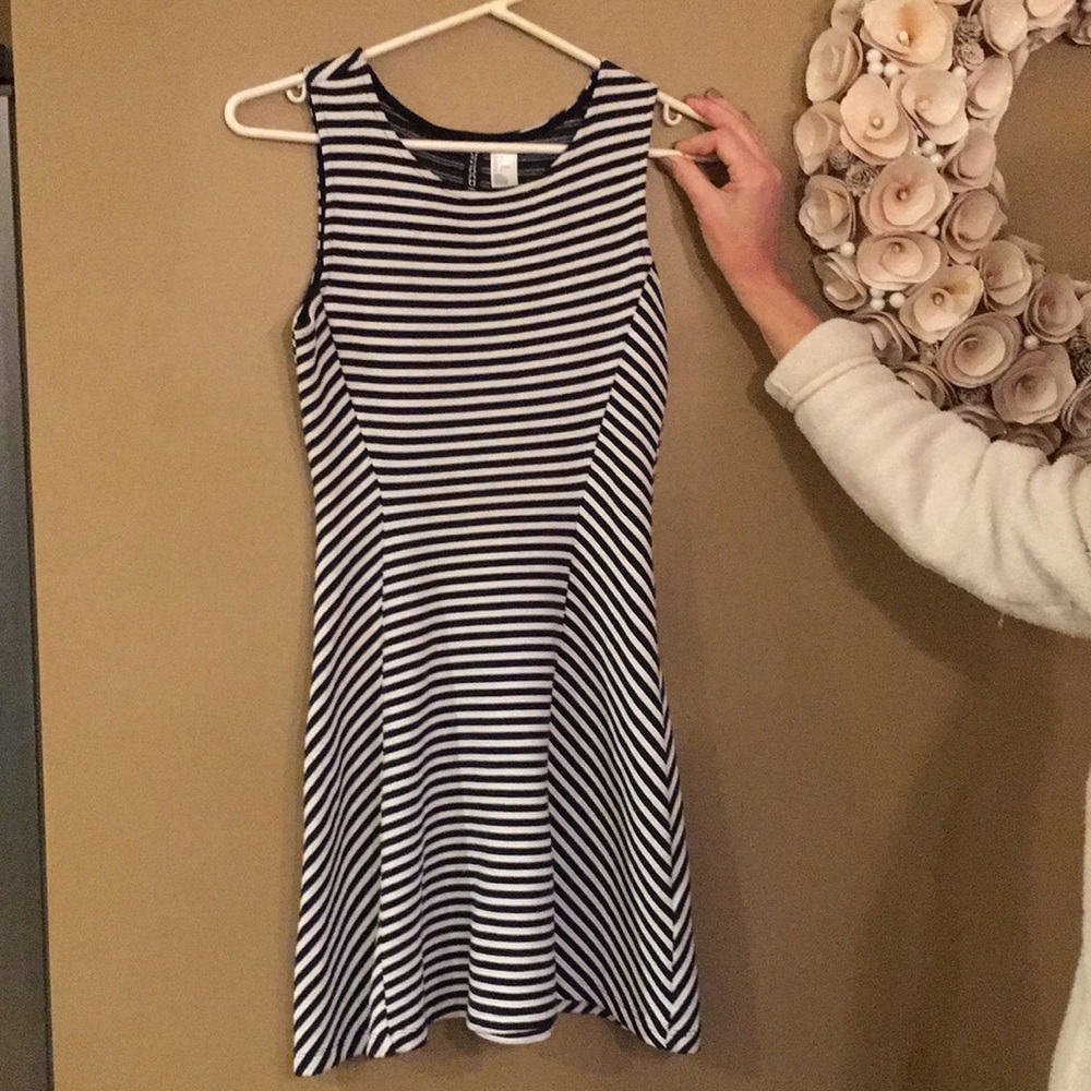 Jr. b&w striped tank dress / 78% cotton 22% poly